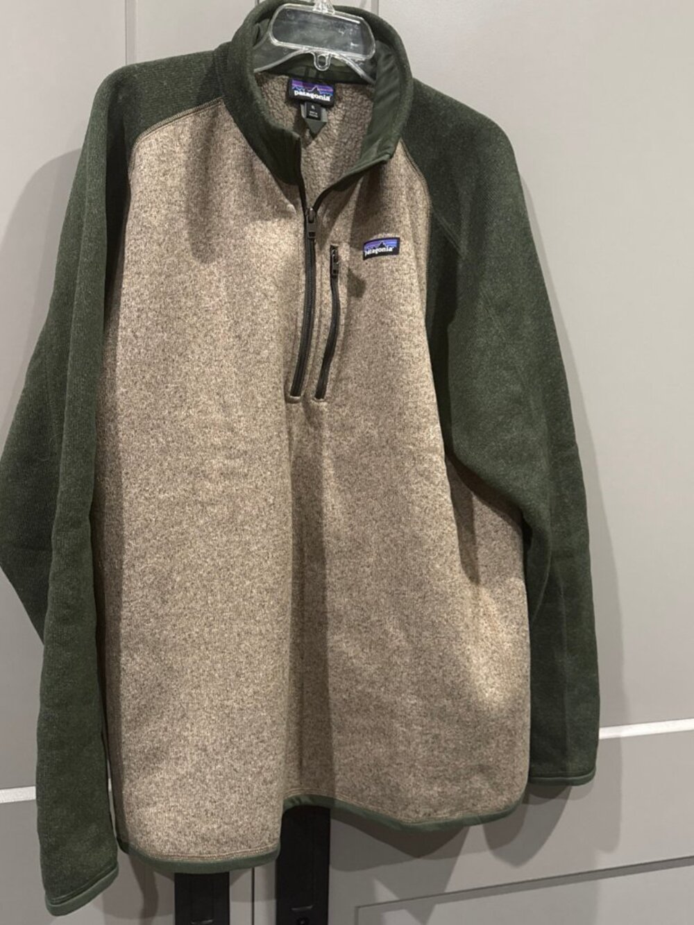 Men's Patagonia Green/Tan 1/2 Zip Better Sweater Fleece Jacket in size XL